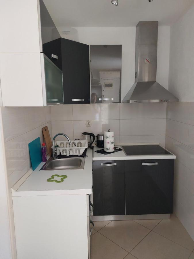 Studio Apartment Klaric Vis Kültér fotó