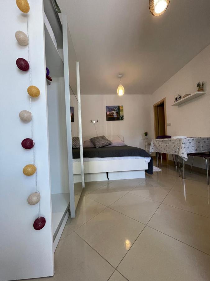 Studio Apartment Klaric Vis Kültér fotó